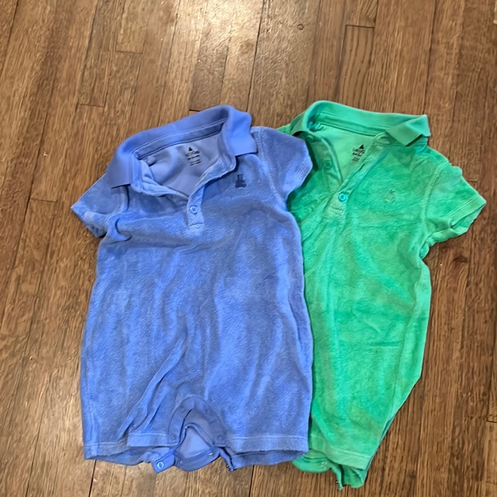 Baby Gap Terry cloth outfit bundle 6-12 months